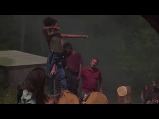 You know its trouble when @cudlitz is on set twd