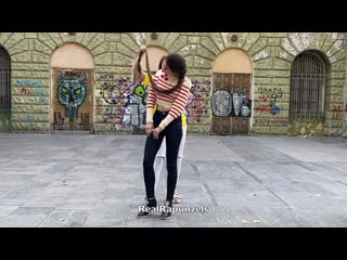 Realrapunzels undoing her floor length braid outdoor (preview)