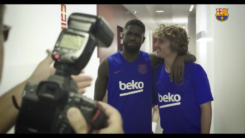 Antoine griezmann meets his new team mates