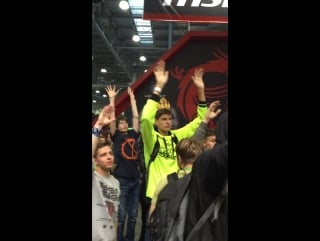 Харли раздаёт призы cougar