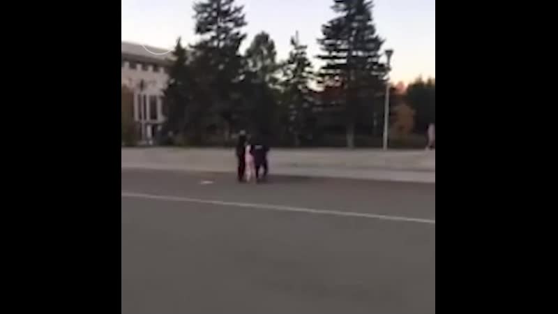 Голая женщина в барнауле убегает от полиции