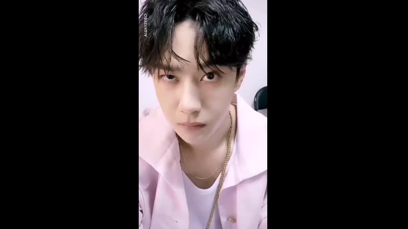 Yibo and that eyebrow move