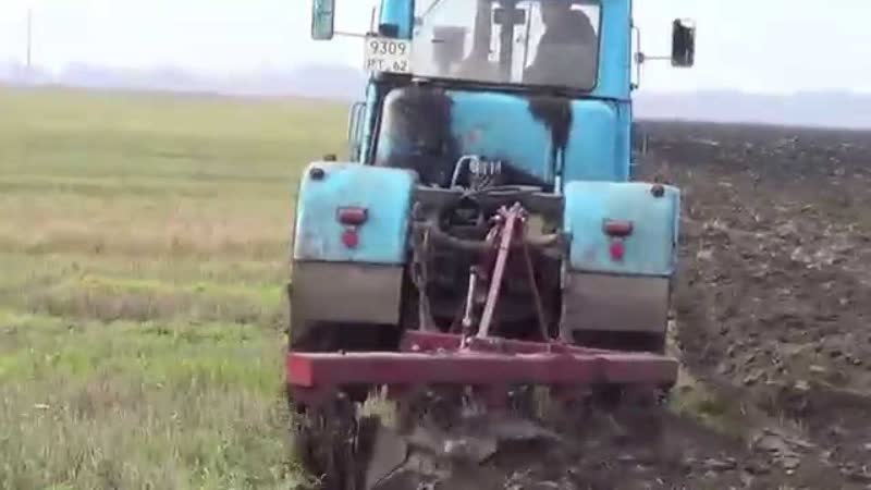 Скоростная вспашка тракторами т 150к с плугом плн 5 35 high speed plowing tractor t 150k with plough