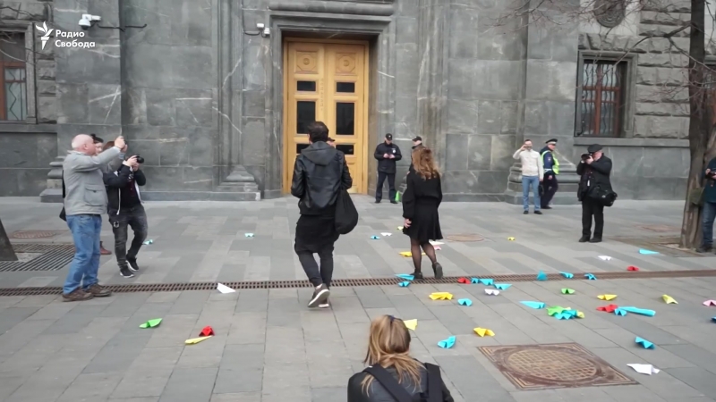 Акция в защиту telegram у здания фсб