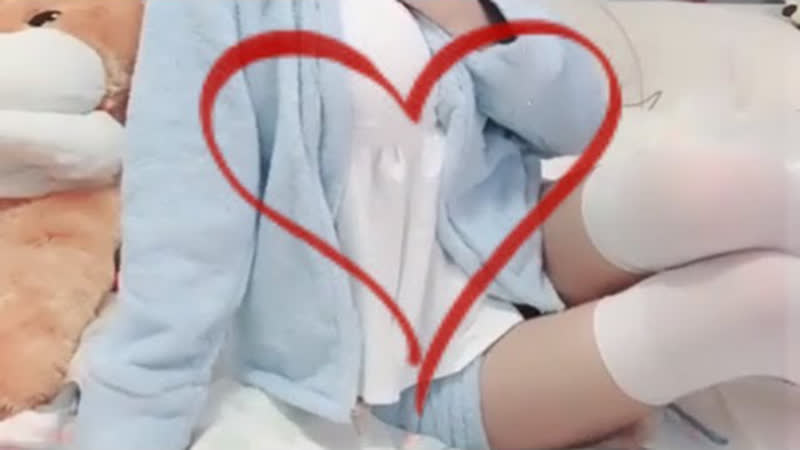 Тут же лезешь мне в кровать tiktok 8