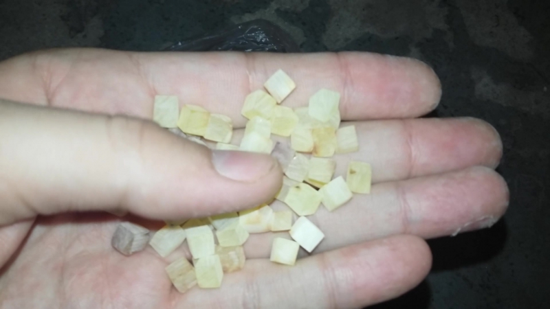 Янтарные кубики