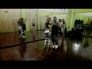 Yoandy villaurrutia bachata class at ritmodance