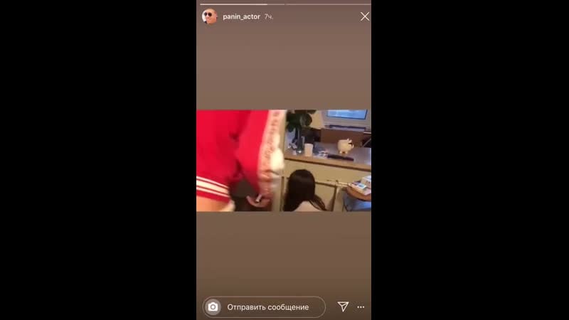 Панин привязывает дочь к батарее