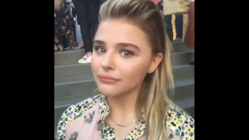 Хлоя грейс морец (моретц) 22 июня, ежегодная летняя вечеринка компании «coach»