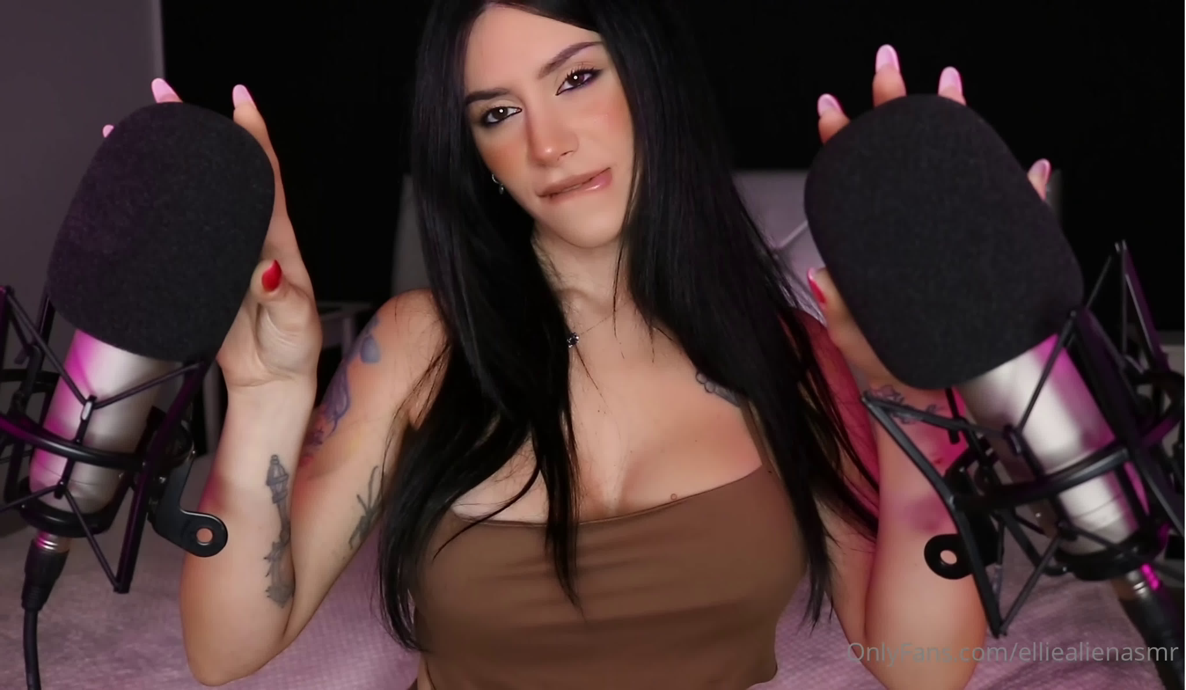 Ellie alien asmr mic scratching & sensual breathing (onlyfans)