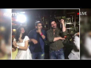 Srk shows his jabra fan moves ¦ #srkliveonfame