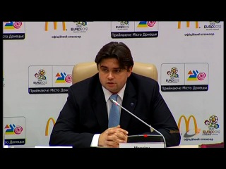 23 11 10 талисманы евро подружились с донецкими кротами