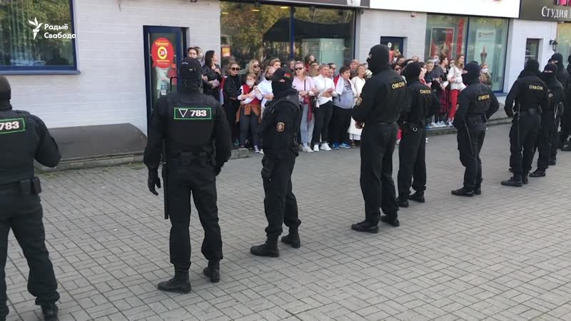 Лукашэнкаўскія фашысты заблакавалі ўдзельніц марша