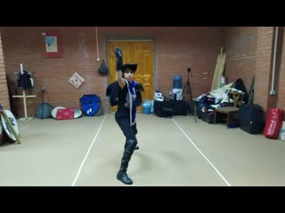 Камиль тренироа с тенью