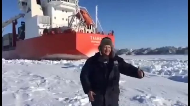 Попутка на льду, задним ходом