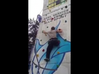 Andrea pusateri arrampicata 201 2одноногий скалолаз