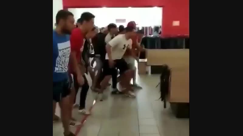 Открытие бутика в укроини москалям завидовать!