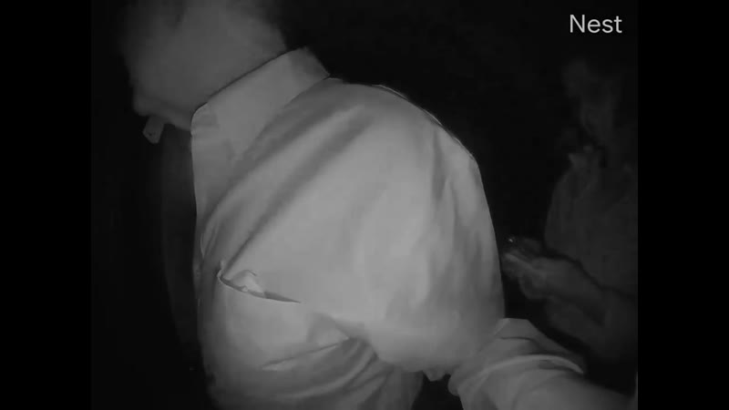 Один нобелевский лауреат пришёл ночью к другому с новостями о победе