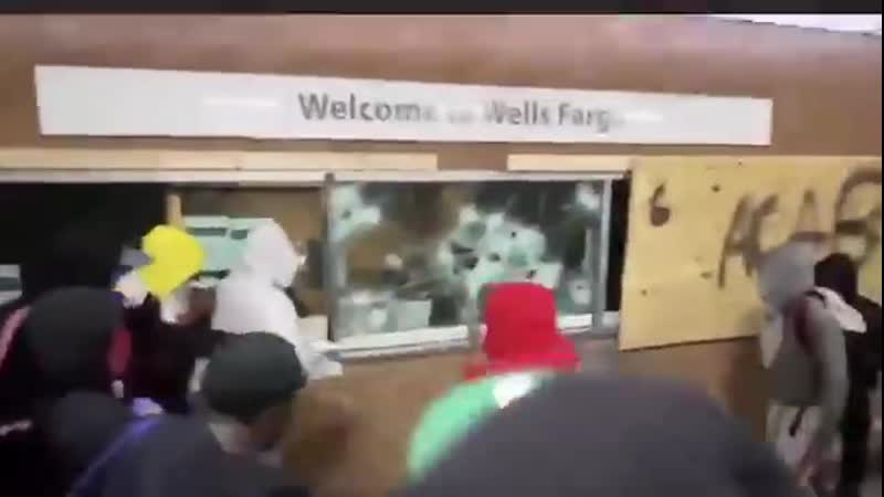 Нигги спасают баскет kfc за $