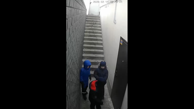 Мелон мюзик нападает на yung trappa