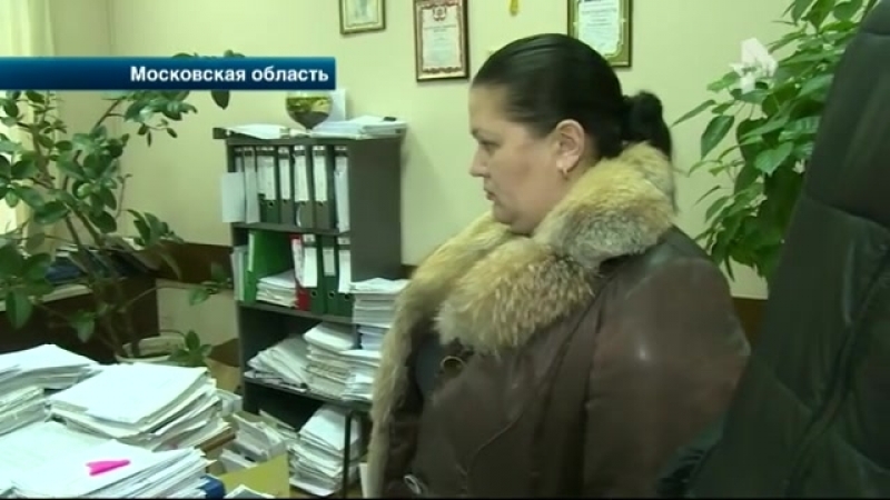 Судебные приставы в подмосковье выселили семью, не позволив забрать даже кота (видео)