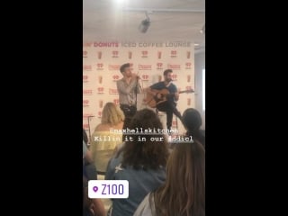 18 июня, 2018 выступление ноа и макса шнайдера в рамках проекта «dunkin' donuts iced coffee lounge», радиостанции «iheartradio»