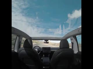 Panoramic glass roof on model y