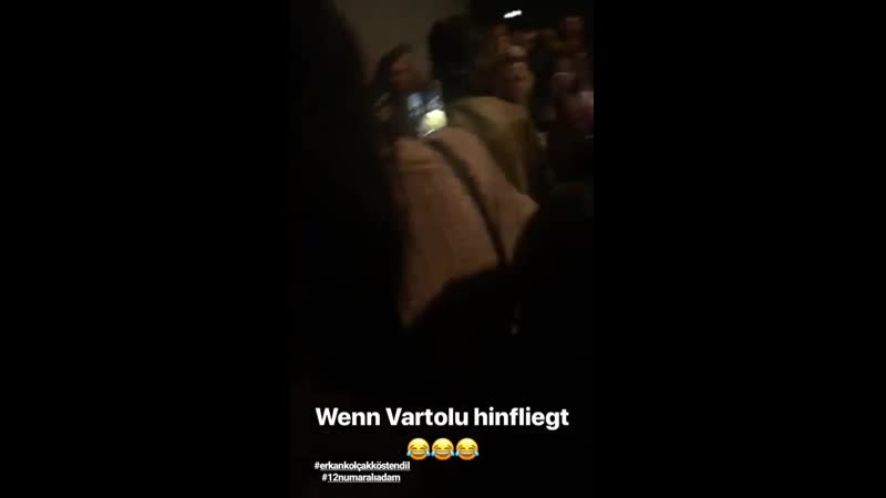 Эркан колчак с фанатами