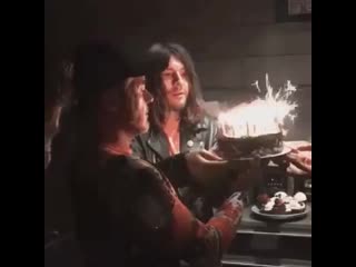 Aww daddy and son!! i think this is roberts birthday last year!