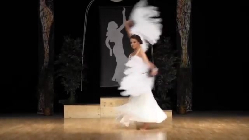 Jamilah liptov orient festival 2013 feather fans