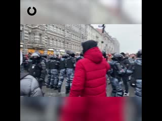 На страстном бульваре в москве столкновения с полицией