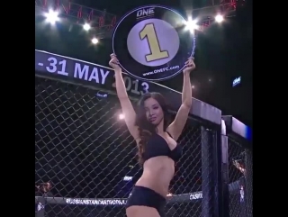 Ring girls onefc