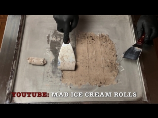 Ice cream rolls with oreo