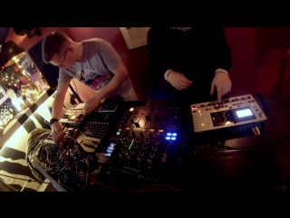 Jalex & iskin droid pong (live @ dictator)