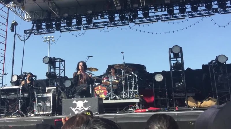 Fort porn video – Live at fort rock bloodsuckers