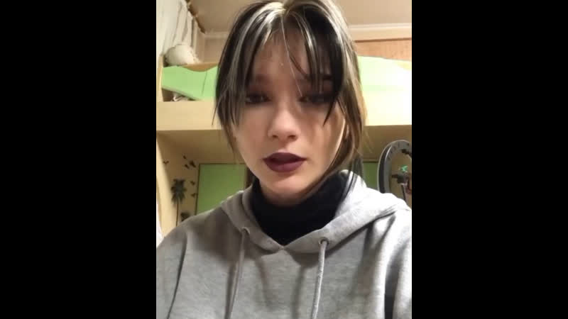 Украинская зумерша пожаловалась на отключение света и интернета