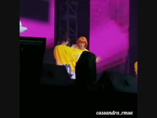 Джихё танцует momoland bboom bboom