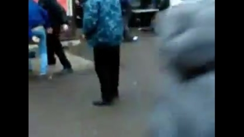 Пизды дали мусорам