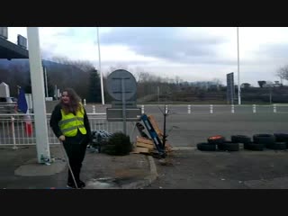 Видео от gilet jaune bobditlane