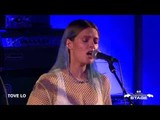 Tove lo acoustic set habits (stay high) & glad he's gone (live on b96 chicago)