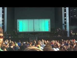 Lorde green light intro/tennis court (live @ «governors ball)