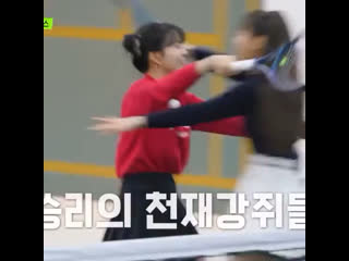 Jyr and chuu </3