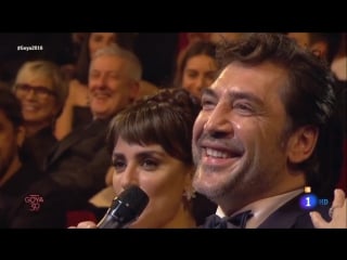 Penélope cruz y javier bardem con dani rovira gala premios goya 2016