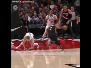 Cj mccollum crossover on donte divincenzo