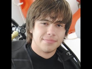 Студент закрыл своим телом незнакомку, которую избивали на улице