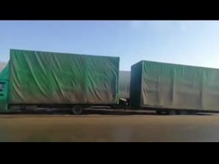 Фуры курят в сторонке