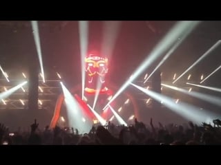 Headhunterz & sound rush tba