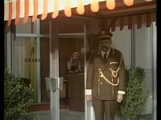 Maxi böhm in der tv serie "cabaret cabaret" (1972 1974) clip 14 mp4