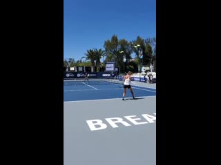 @vika7 has arrived and is warming up with @andrejaklepac #wtt2019 #sdvsoc #gobreakers 🌊 🌊 🌊