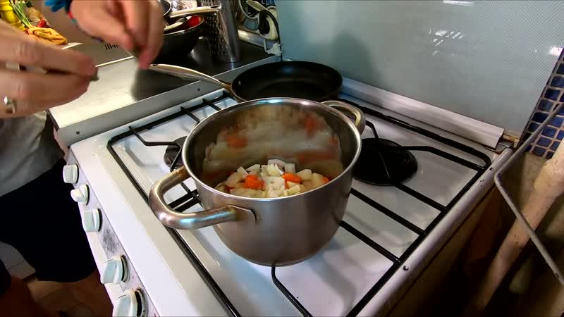 Когда мне лень готовить, я делаю это блюдо сырный суп